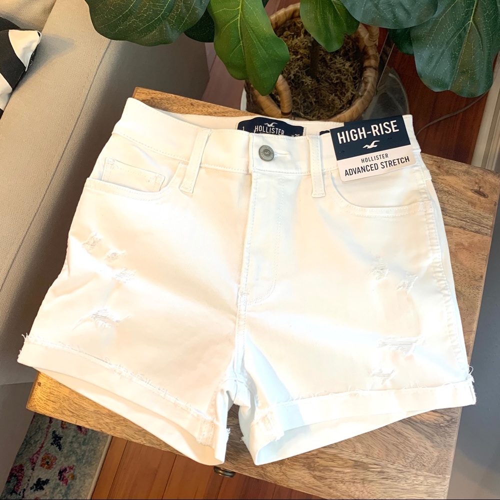 HOLLISTER High Rise Short 3”